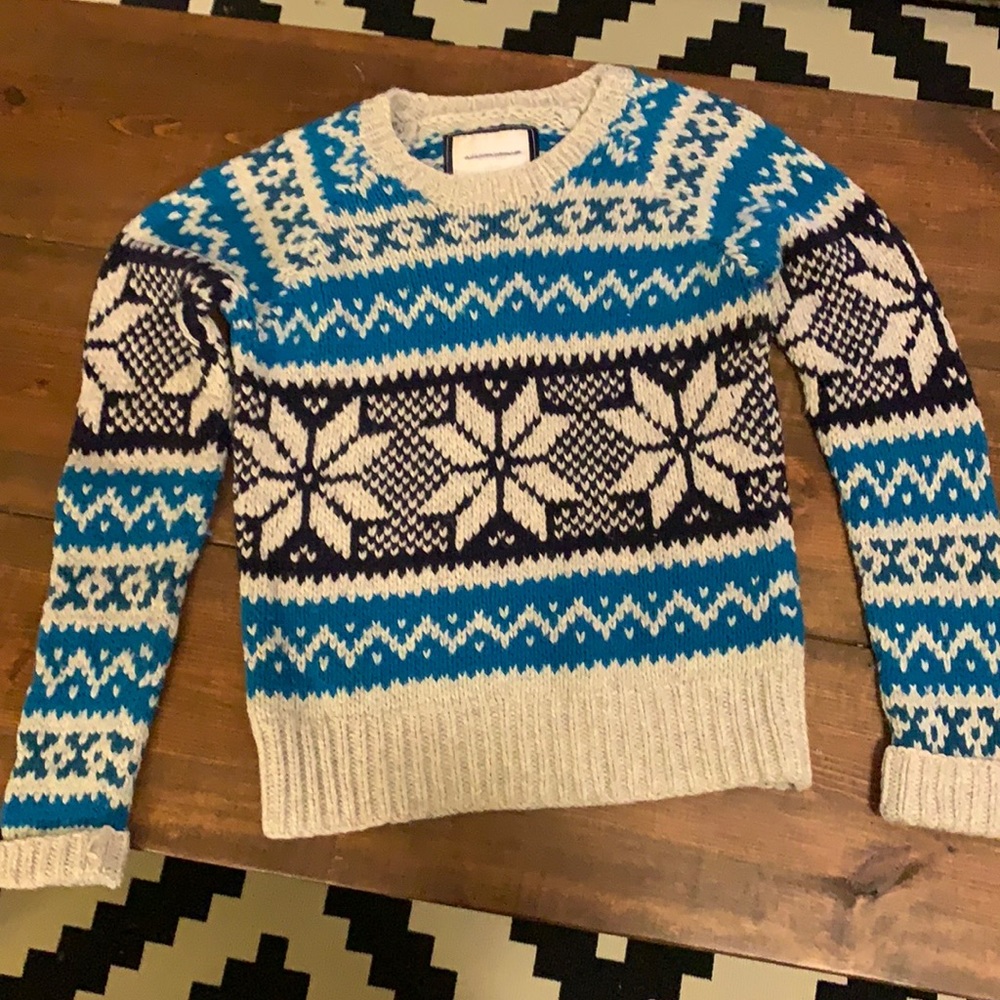 American Eagle Snowflake Sweater